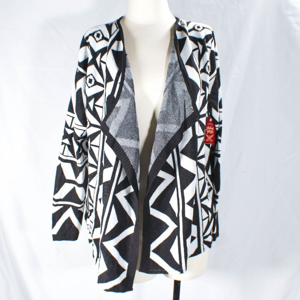 NWT Black & White Geometric Print Open Cardigan Size Large